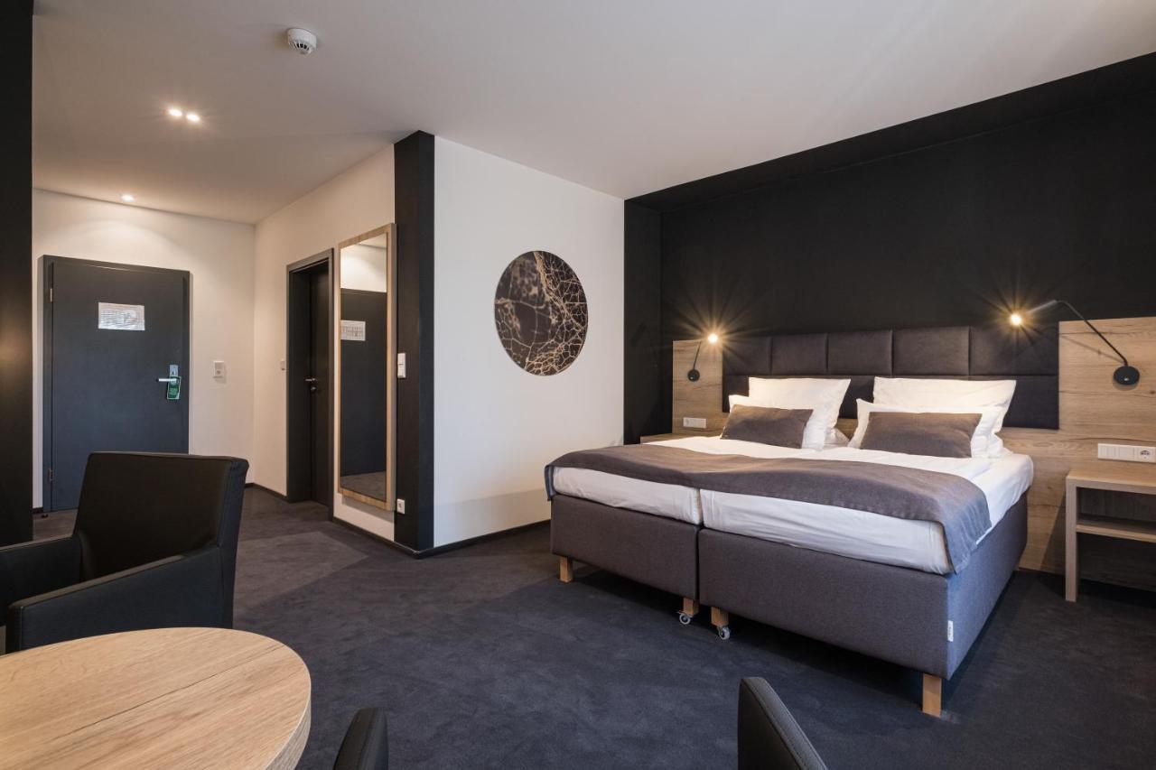 Hotel Eichhorns à Niebüll Extérieur photo